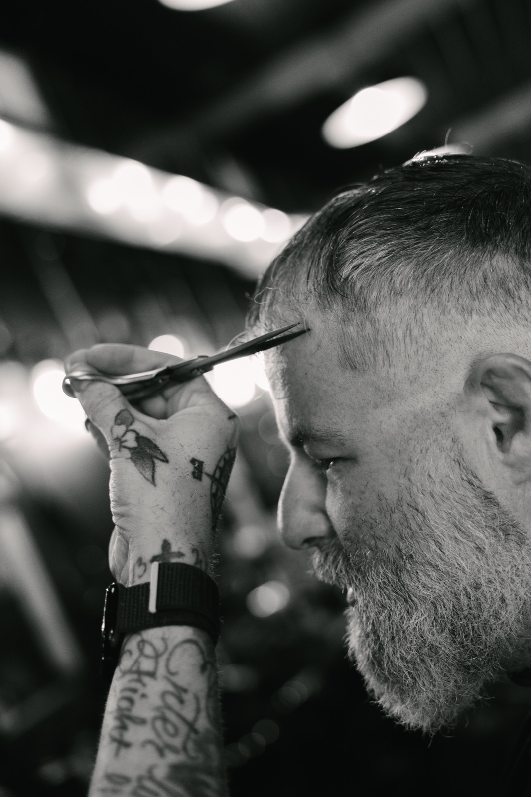 Detailed scissor work at Outlaw Barber Company Summerville